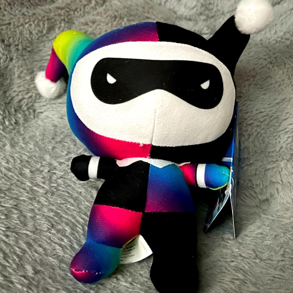 HARLEY QUINN HAS STOLEN THE RAINBOW!!